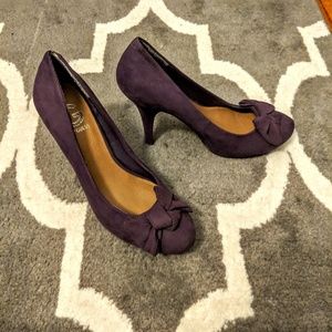GUESS SUEDE PURPLE HEELS